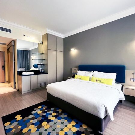 Ucsi Hotel Kuching Exterior photo