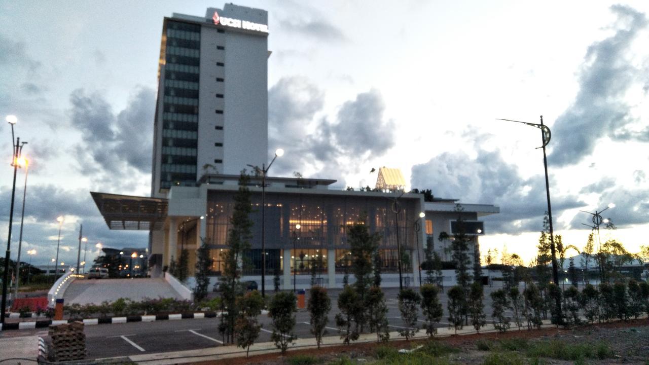 Ucsi Hotel Kuching Exterior photo